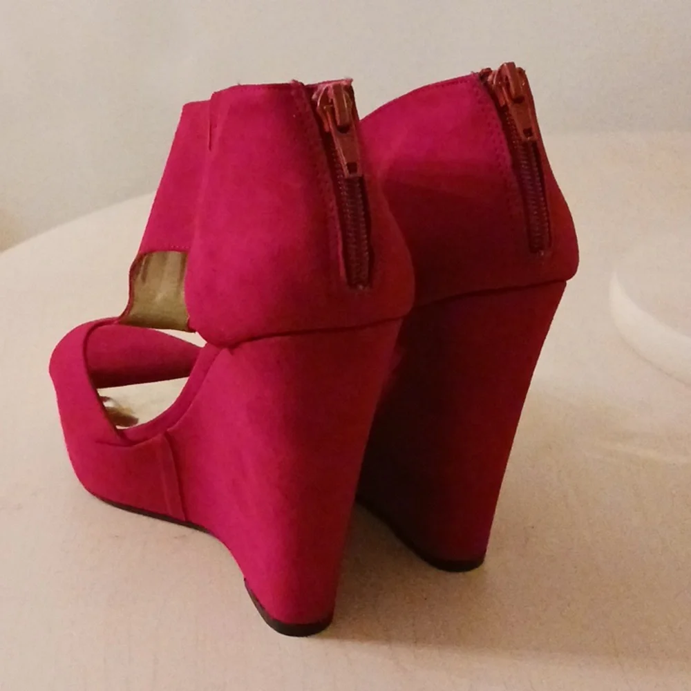 N/A stylish red